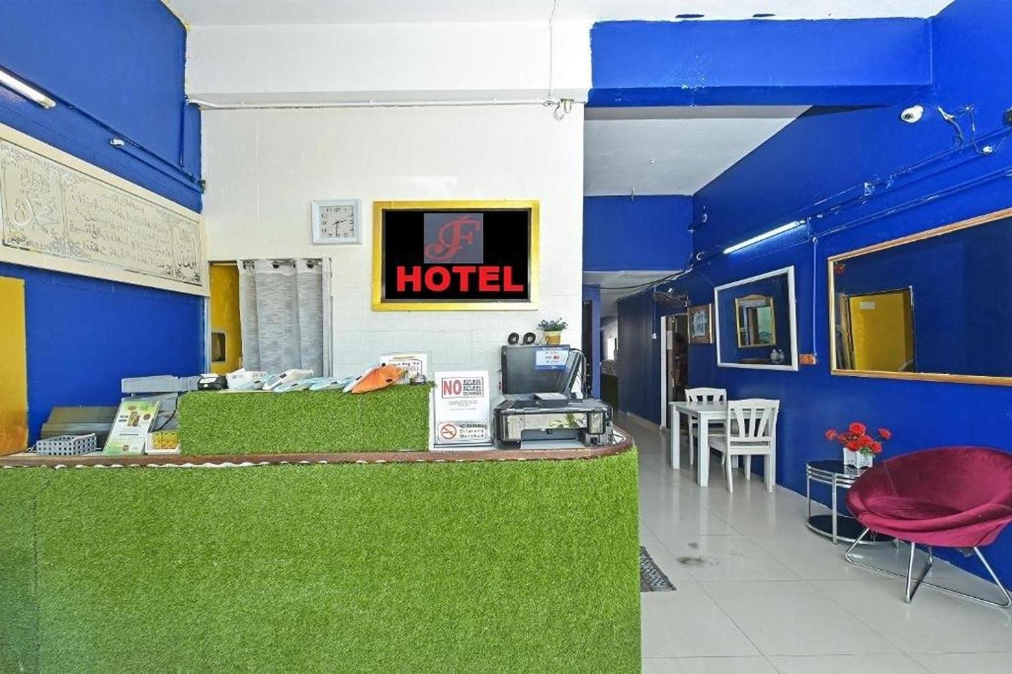 F Hotel Баян Лепас Екстериор снимка